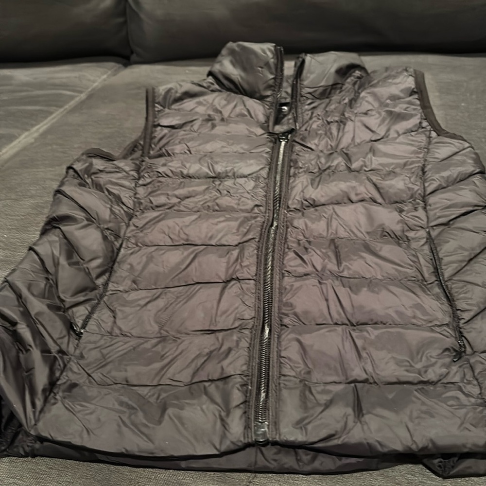Aqua puffer vest